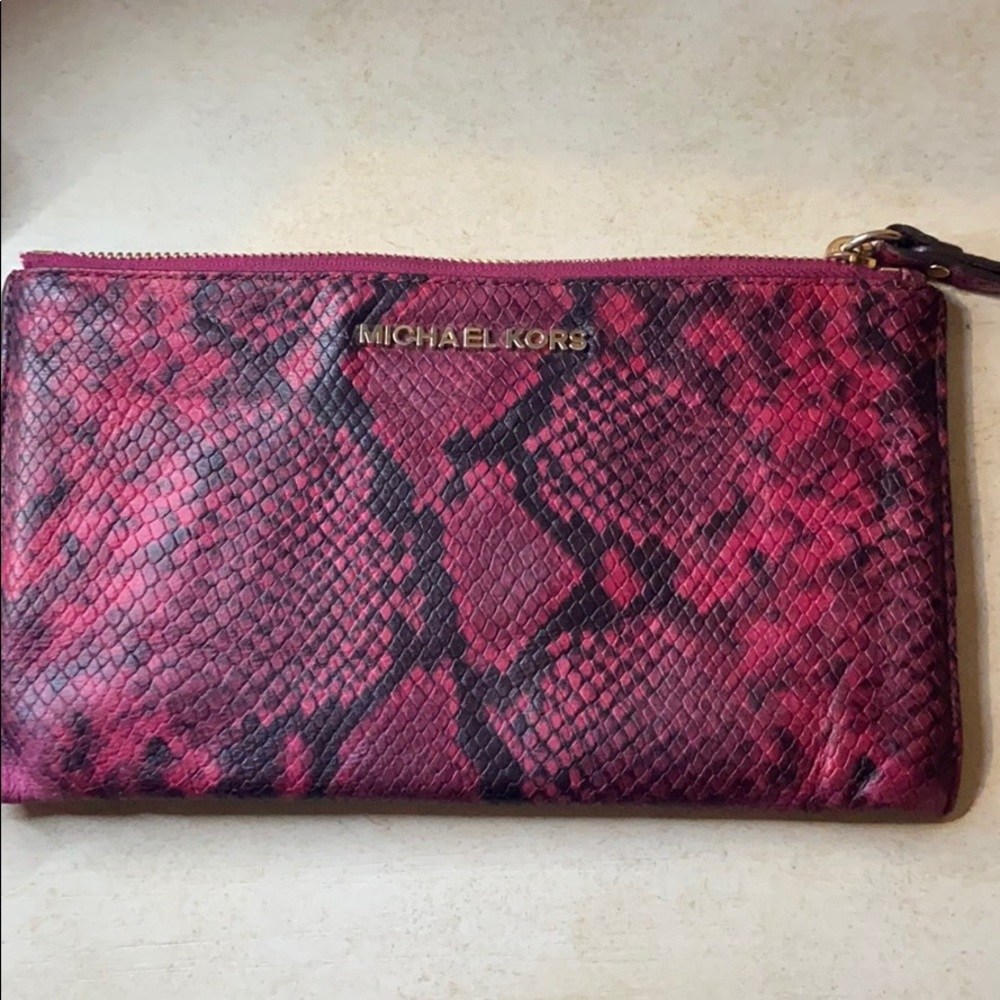 Michael Kors wristlet